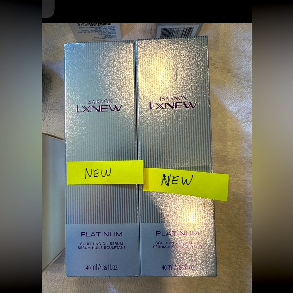 Set of 2, NEW,  Isa Knox LXNEW Platinum Sculpting Oil Serum